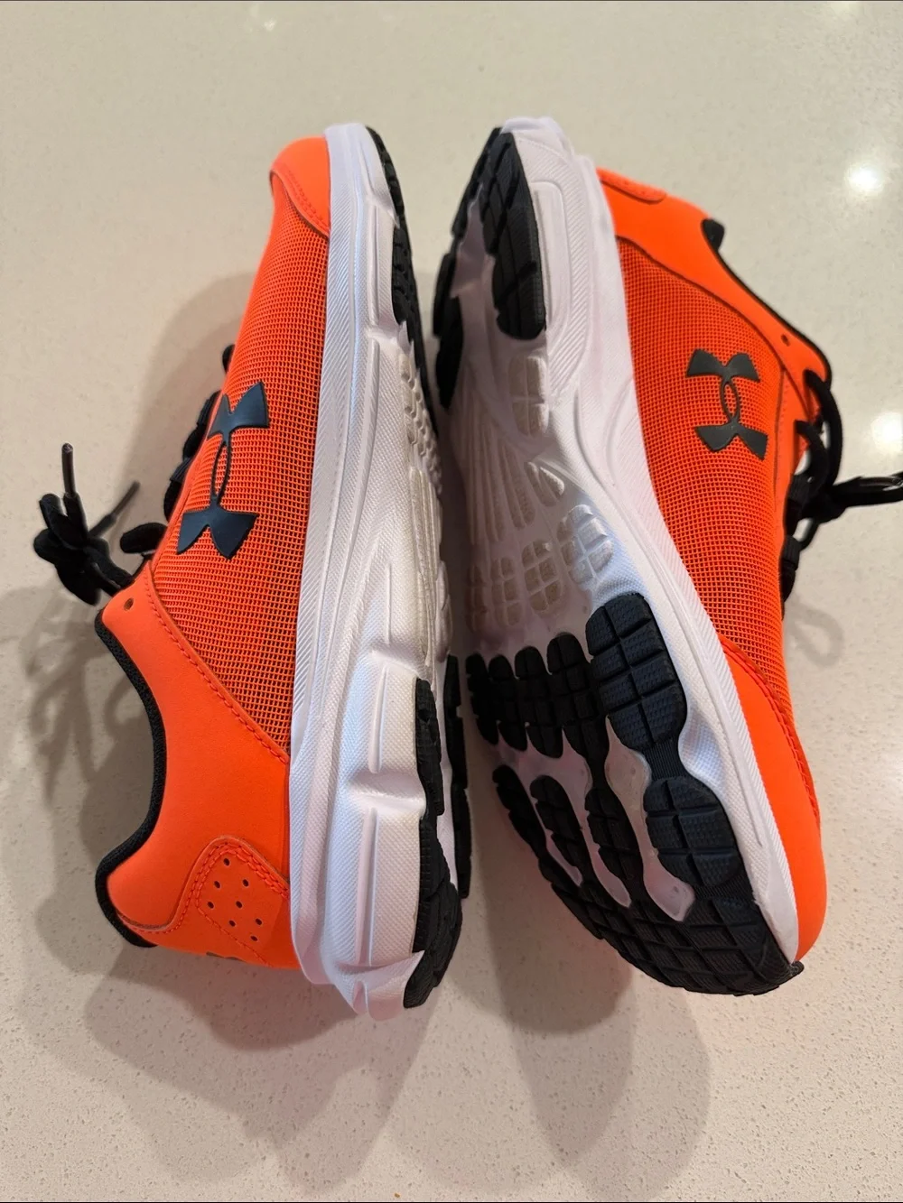 Under Armour  Orange and Black Low-Top Sneakers Size 7Y (euro 40) Men’s 7